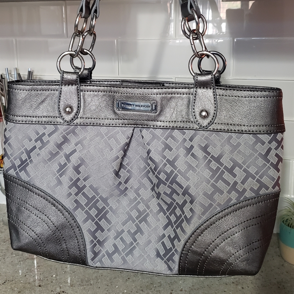 Tommy Hilfiger Small Tote/Purse